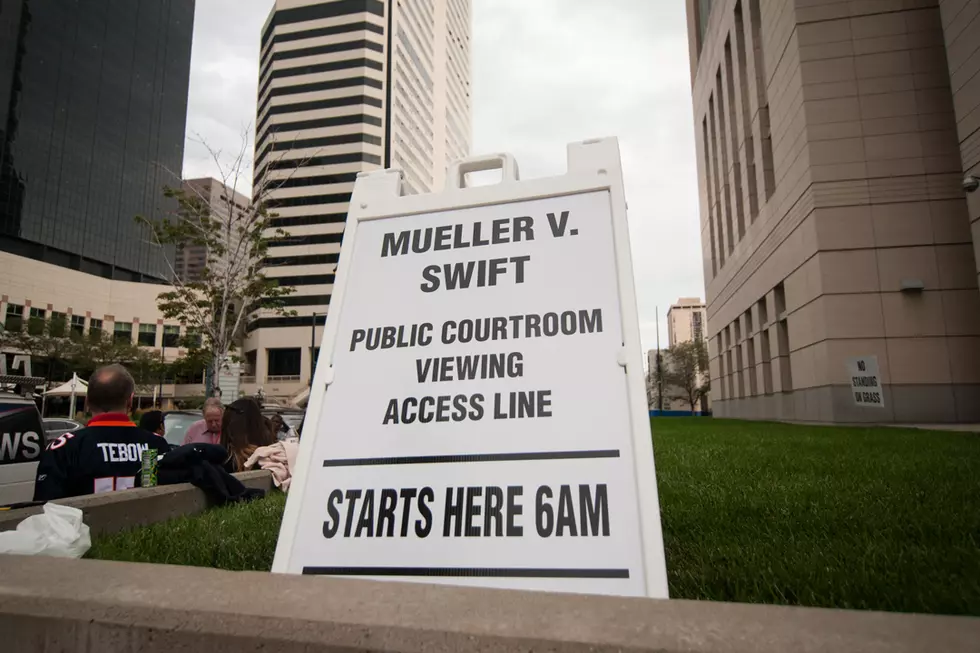 Taylor Swift Testifies Against Alleged Butt-Groper + More ‘Twilight,’ ‘Hunger Games’ Movies Coming: Pop Bits